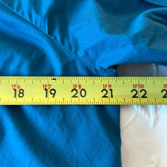 Loft Cutout Raglan Sleeve Teal Blouse Size Medium - Picture 6 of 7